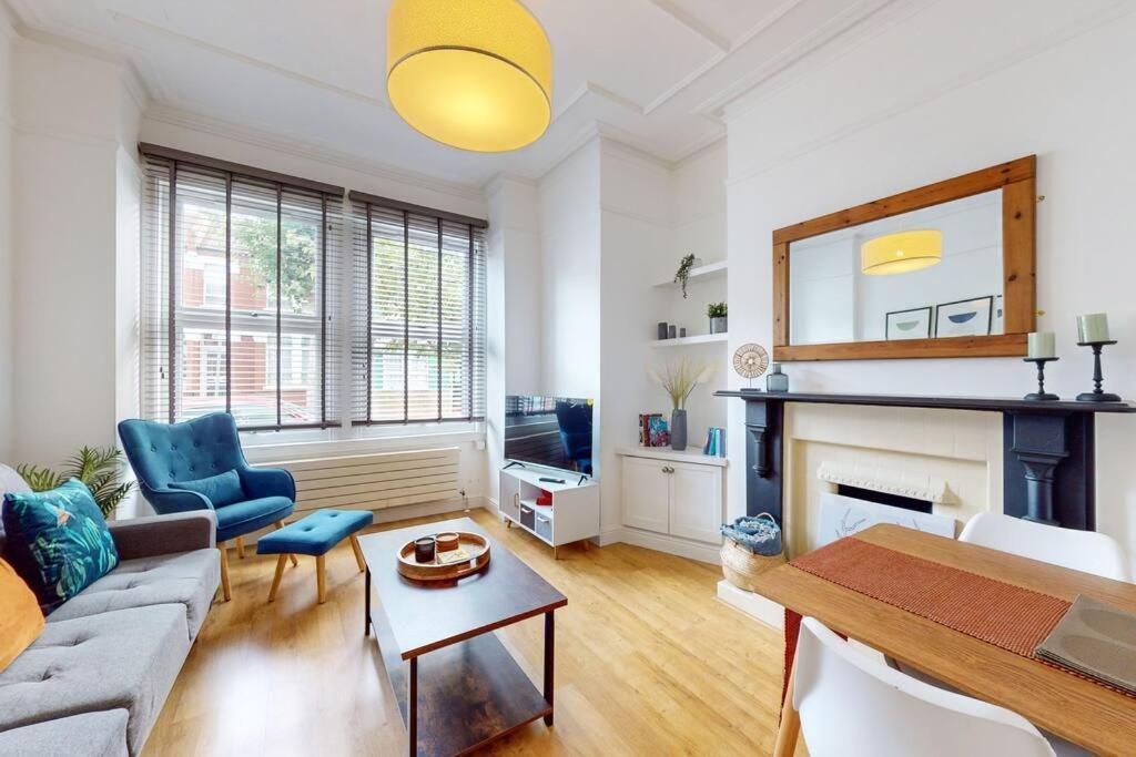 Spacious 2Bd Apartment Cricklewood Лондон Екстериор снимка