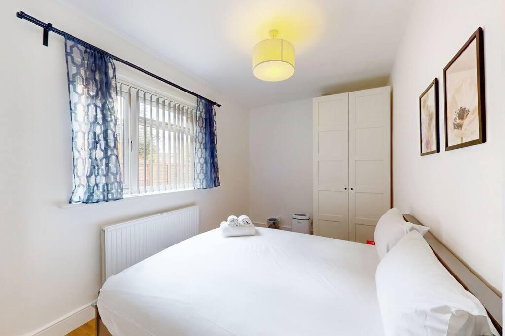 Spacious 2Bd Apartment Cricklewood Лондон Екстериор снимка